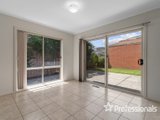 https://images.listonce.com.au/custom/160x/listings/2a-springfield-avenue-croydon-vic-3136/774/01525774_img_06.jpg?msTuuRBGzDQ