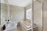 https://images.listonce.com.au/custom/160x/listings/2a-twisden-road-bentleigh-vic-3204/996/01738996_img_09.jpg?I5tb0Bo7QiQ