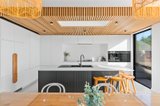 https://images.listonce.com.au/custom/160x/listings/2a-wattle-bird-crescent-barwon-heads-vic-3227/484/01700484_img_04.jpg?iW_okz6UoWU