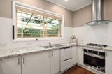 https://images.listonce.com.au/custom/160x/listings/2a-yallamba-place-heathmont-vic-3135/333/01900333_img_04.jpg?YHgP30p9XuI