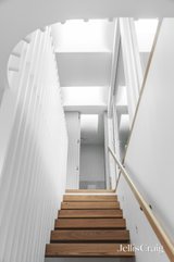 https://images.listonce.com.au/custom/160x/listings/2a-york-street-richmond-vic-3121/060/01747060_img_07.jpg?qwdwRlvVgsc