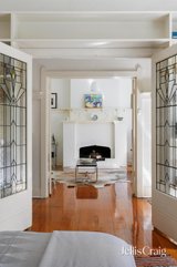https://images.listonce.com.au/custom/160x/listings/2a19-marine-parade-st-kilda-vic-3182/621/01969621_img_09.jpg?Md3m-cAFszU