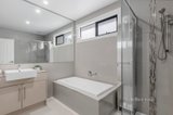 https://images.listonce.com.au/custom/160x/listings/2b-chesney-drive-ringwood-vic-3134/395/01737395_img_07.jpg?DoL6Th47v98