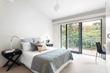 https://images.listonce.com.au/custom/160x/listings/2b-creek-parade-northcote-vic-3070/881/01235881_img_13.jpg?oxclDCij_VE