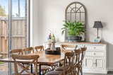 https://images.listonce.com.au/custom/160x/listings/2b-linton-street-moorabbin-vic-3189/573/01810573_img_05.jpg?tO5fYCBGRRY