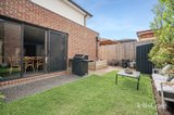 https://images.listonce.com.au/custom/160x/listings/2b-linton-street-moorabbin-vic-3189/573/01810573_img_12.jpg?VFJ4eRjuwys