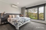 https://images.listonce.com.au/custom/160x/listings/2b-midhurst-road-croydon-vic-3136/620/01900620_img_06.jpg?LWe0idYvvx0