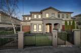 https://images.listonce.com.au/custom/160x/listings/2b-osborne-avenue-bentleigh-vic-3204/120/01530120_img_01.jpg?8G2ly25sg1M