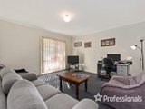 https://images.listonce.com.au/custom/160x/listings/2b-springfield-avenue-croydon-vic-3136/653/01525653_img_03.jpg?hFE2PJB5EhQ