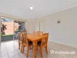 https://images.listonce.com.au/custom/160x/listings/2b-springfield-avenue-croydon-vic-3136/653/01525653_img_07.jpg?YSSM20kIEKI