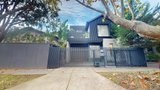 https://images.listonce.com.au/custom/160x/listings/2b-stawell-street-prahran-vic-3181/851/01831851_img_27.jpg?UhFBJuQkTAE