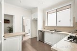 https://images.listonce.com.au/custom/160x/listings/2b-studley-road-brighton-east-vic-3187/208/01950208_img_15.jpg?zbdgR6MHR5c