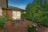 https://images.listonce.com.au/custom/160x/listings/2b-valley-road-mount-waverley-vic-3149/880/00354880_img_10.jpg?6T_9QvEPI0A