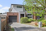 https://images.listonce.com.au/custom/160x/listings/2c-diana-street-croydon-vic-3136/647/01813647_img_12.jpg?ijUCs5g6POs