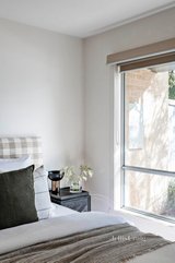 https://images.listonce.com.au/custom/160x/listings/2c-slater-street-northcote-vic-3070/077/01356077_img_10.jpg?X-sUf3nkUA0
