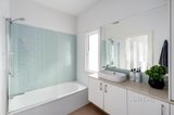 https://images.listonce.com.au/custom/160x/listings/2d-wilks-avenue-malvern-vic-3144/829/01532829_img_09.jpg?bjv29pdpfgI