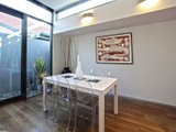 https://images.listonce.com.au/custom/160x/listings/2e-wilton-grove-elwood-vic-3184/764/01793764_img_07.jpg?Vx1KfarlBrE