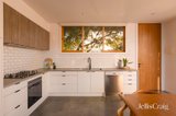 https://images.listonce.com.au/custom/160x/listings/2f-bonview-street-reservoir-vic-3073/388/01977388_img_06.jpg?sv5wxFF-lLo