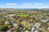 https://images.listonce.com.au/custom/160x/listings/3-5-stinton-avenue-newtown-vic-3220/536/01681536_img_05.jpg?x6qty8vnr0I