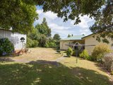 https://images.listonce.com.au/custom/160x/listings/3-akarana-road-chirnside-park-vic-3116/075/01524075_img_09.jpg?AK3vx8IaRVE