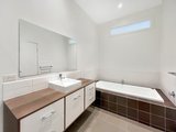 https://images.listonce.com.au/custom/160x/listings/3-alexandra-avenue-geelong-vic-3220/758/01976758_img_09.jpg?14m0UHPCBIM
