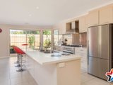 https://images.listonce.com.au/custom/160x/listings/3-anzac-avenue-yarra-glen-vic-3775/538/01529538_img_04.jpg?RG4zGAG4L3I