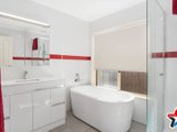 https://images.listonce.com.au/custom/160x/listings/3-anzac-avenue-yarra-glen-vic-3775/538/01529538_img_08.jpg?UFtdpSxTh30