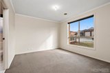 https://images.listonce.com.au/custom/160x/listings/3-argun-court-lara-vic-3212/782/01095782_img_07.jpg?0FHiZggKIFE