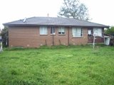 https://images.listonce.com.au/custom/160x/listings/3-armstrong-court-whittington-vic-3219/490/01699490_img_04.jpg?hqU5-lZv9Q0