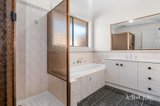 https://images.listonce.com.au/custom/160x/listings/3-ash-court-waurn-ponds-vic-3216/590/01907590_img_06.jpg?GxKntBGuEy4