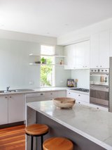 https://images.listonce.com.au/custom/160x/listings/3-atkinson-street-bentleigh-vic-3204/693/00985693_img_06.jpg?JnRocTjdWbY