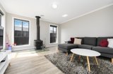 https://images.listonce.com.au/custom/160x/listings/3-ava-place-bonshaw-vic-3352/033/01182033_img_02.jpg?mCZ7G3eG1qI