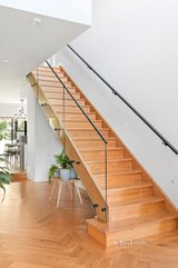 https://images.listonce.com.au/custom/160x/listings/3-awaba-street-eaglemont-vic-3084/643/01163643_img_04.jpg?sOo3QF8er_o