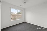 https://images.listonce.com.au/custom/160x/listings/3-baradine-drive-ocean-grove-vic-3226/414/01954414_img_07.jpg?aDlxzoTJca8
