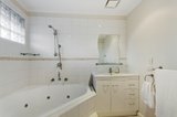 https://images.listonce.com.au/custom/160x/listings/3-barnesdale-drive-vermont-vic-3133/093/00097093_img_06.jpg?-vm_HZCrcg8