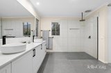 https://images.listonce.com.au/custom/160x/listings/3-barnsdale-way-ringwood-north-vic-3134/668/01884668_img_13.jpg?5mQ3gobSFVo