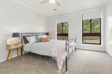 https://images.listonce.com.au/custom/160x/listings/3-barton-street-kyneton-vic-3444/579/01120579_img_06.jpg?cYvKjB1wxH0