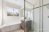 https://images.listonce.com.au/custom/160x/listings/3-baybreeze-close-newcomb-vic-3219/608/01765608_img_15.jpg?W30QU4T_sKc