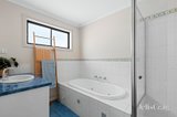 https://images.listonce.com.au/custom/160x/listings/3-belvedere-terrace-ocean-grove-vic-3226/954/01886954_img_11.jpg?1I8zVtJDMn0