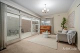 https://images.listonce.com.au/custom/160x/listings/3-birralee-street-mount-waverley-vic-3149/190/01815190_img_06.jpg?AaHM7uEatt4