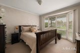 https://images.listonce.com.au/custom/160x/listings/3-blackwood-close-eltham-north-vic-3095/359/01916359_img_09.jpg?gdwCx3wEvHI