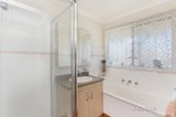 https://images.listonce.com.au/custom/160x/listings/3-bloomfields-lane-tylden-vic-3444/937/00777937_img_07.jpg?WTSIWLLS9Ro