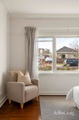 https://images.listonce.com.au/custom/160x/listings/3-bradley-avenue-thornbury-vic-3071/342/01771342_img_12.jpg?uPBH2IXn8Wo