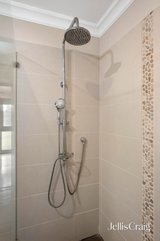 https://images.listonce.com.au/custom/160x/listings/3-browning-street-kilsyth-vic-3137/730/01902730_img_10.jpg?qZ3FsvUVZsE