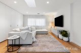 https://images.listonce.com.au/custom/160x/listings/3-broxbourne-brae-mornington-vic-3931/963/01824963_img_12.jpg?bd2kFthvgNc
