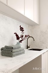 https://images.listonce.com.au/custom/160x/listings/3-bruce-street-brunswick-vic-3056/644/01988644_img_19.jpg?1xCHL7M2qDc