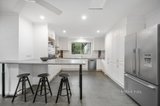 https://images.listonce.com.au/custom/160x/listings/3-byron-avenue-lower-plenty-vic-3093/148/01351148_img_03.jpg?QvXNXr1ga1A