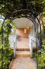 https://images.listonce.com.au/custom/160x/listings/3-camellia-street-blackburn-north-vic-3130/925/01986925_img_02.jpg?QQiZzgJlYyk