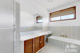 https://images.listonce.com.au/custom/160x/listings/3-canterbury-road-camberwell-vic-3124/561/01984561_img_06.jpg?ZIS6-6dg6kI