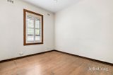 https://images.listonce.com.au/custom/160x/listings/3-centre-avenue-port-melbourne-vic-3207/958/01912958_img_13.jpg?7nmmc5KPGZc